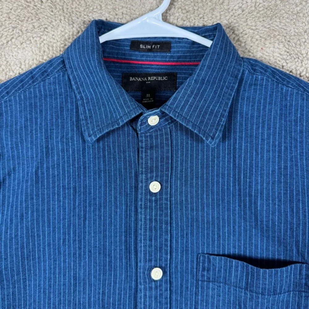 Banana Republic Button Down Shirt Mens Medium Blue Stripes Slim Fit Short Sleeve